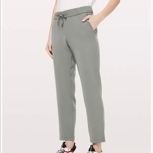 On The Fly 7/8 Pant Woven - Navy